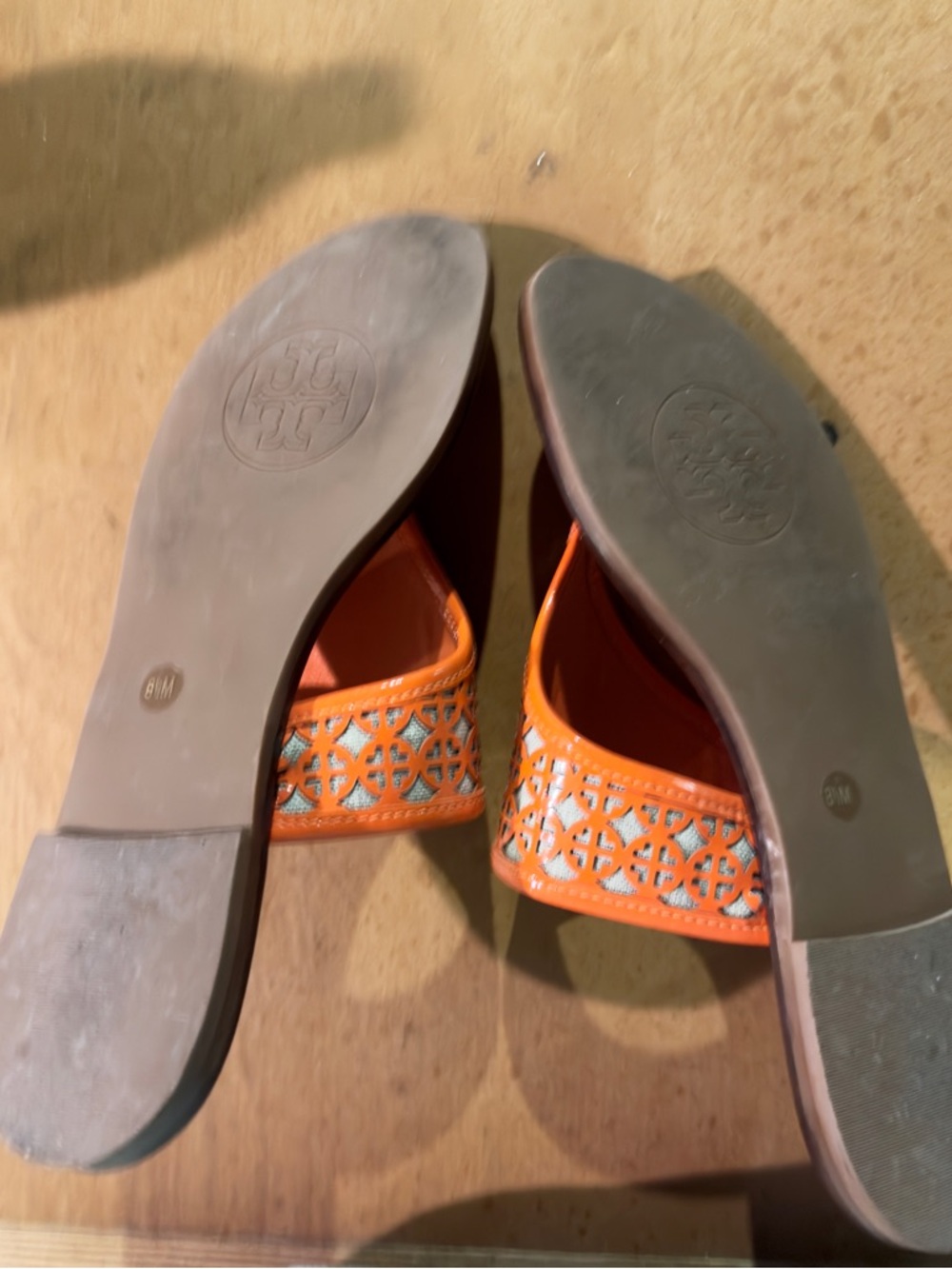 Tory Burch Orange Cutout Leather Slide Sandals. Size 8.5 - Picture 3 of 4